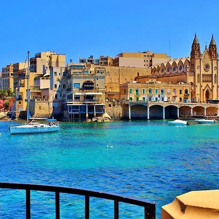 Stunning Sea Views In Tigne Point, With Pool 公寓