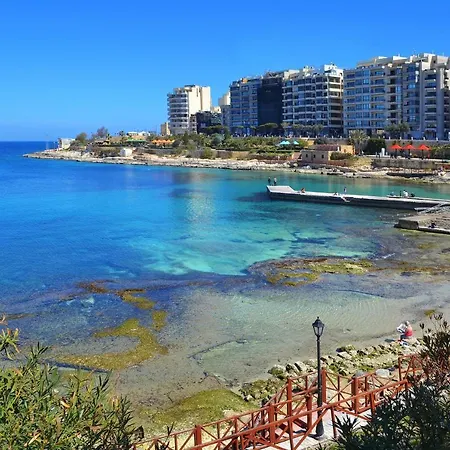 Stunning Sea Views In Tigne Point, With Pool 斯利马