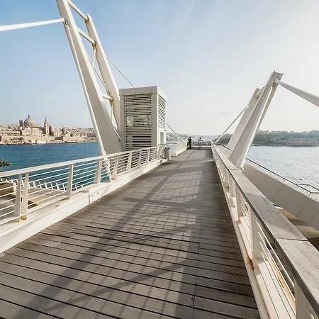 Apartmán Stunning Sea Views In Tigne Point, With Pool Sliema