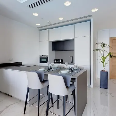 Stunning Sea Views In Tigne Point, With Pool * Sliema